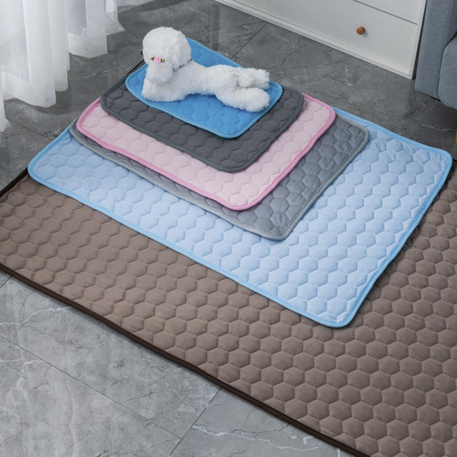 Comfortable Large Dog Ice Pad for Pets with Cooling Technology